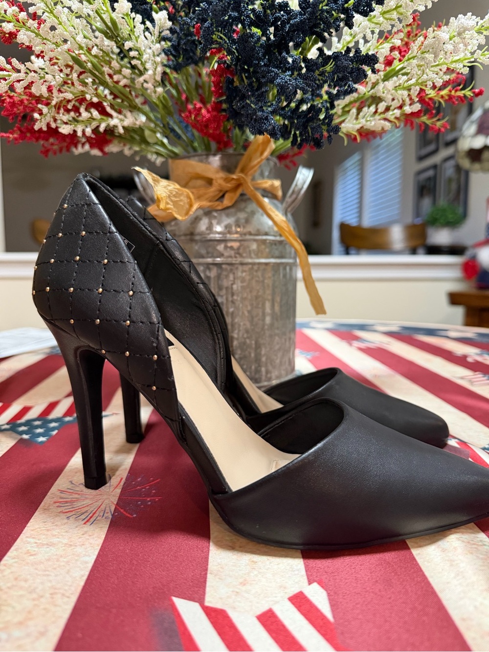 Jones New York Black Quilted Studded Pointed Toe Stiletto Pumps Size 7